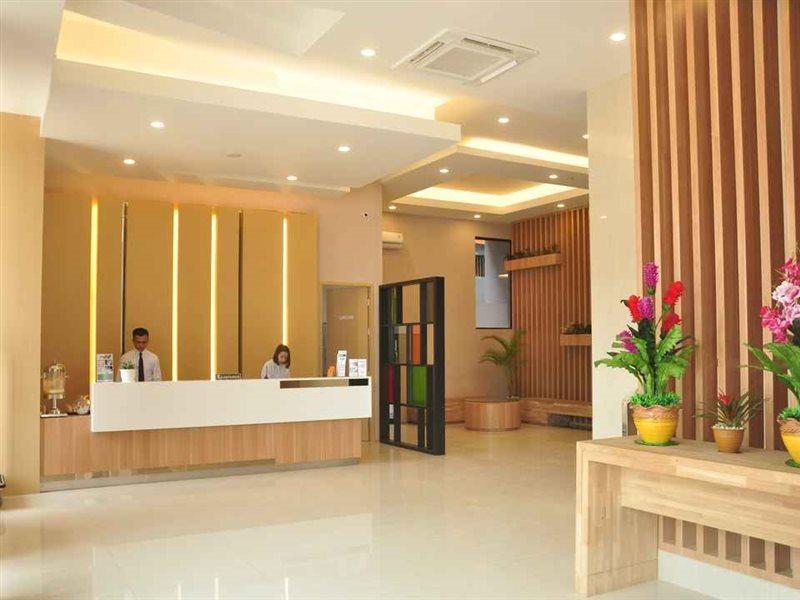 Hotel Mutiara Mitra Reddoorz Padangsidimpuan Dış mekan fotoğraf
